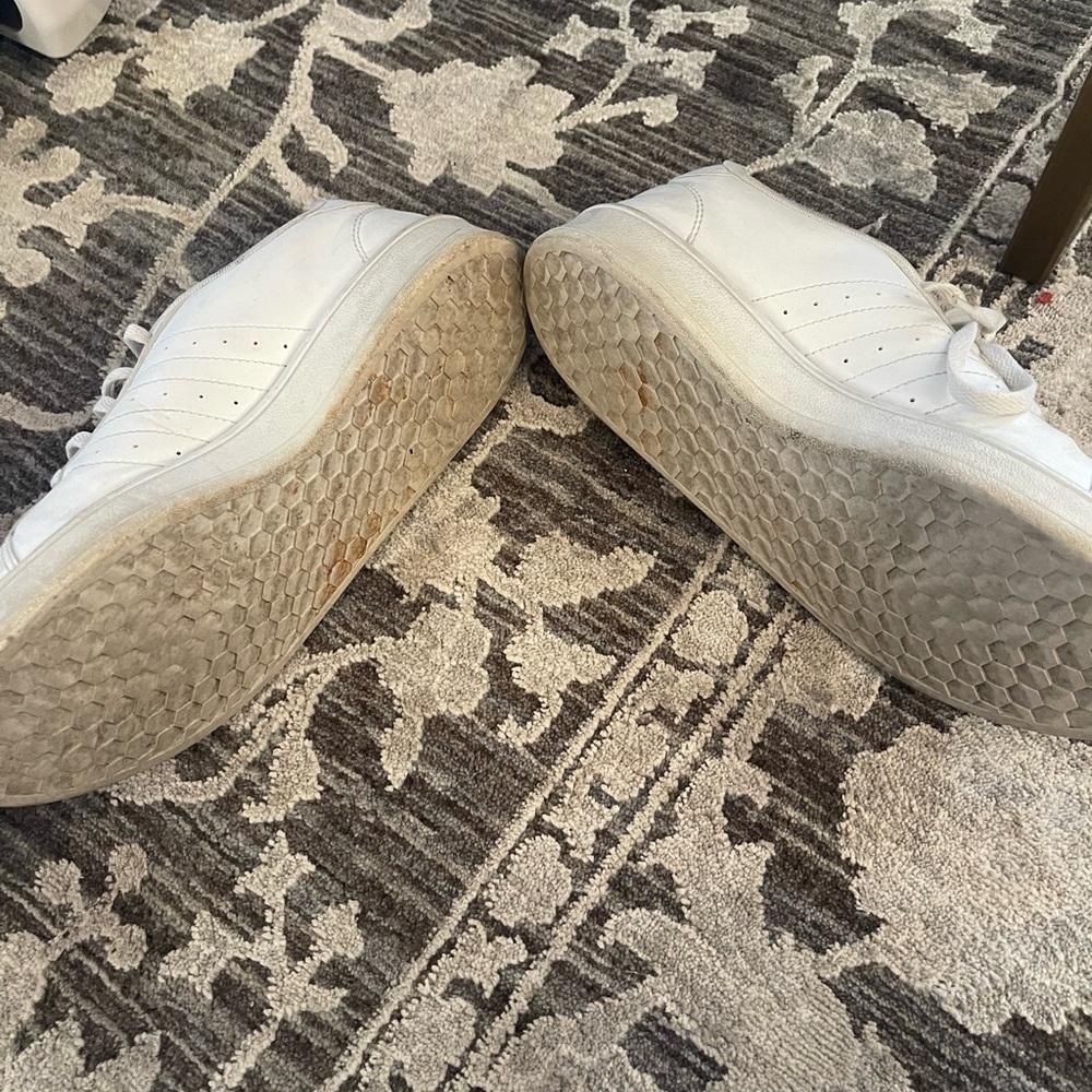 Adidas women’s White and Gray Sneakers - Picture 4 of 5